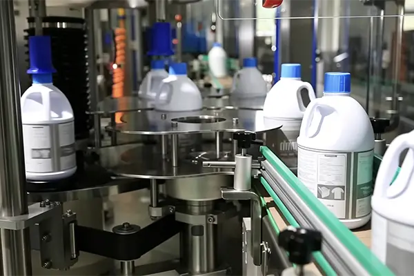 Najwyższa forma wydajności etykietowania: pozwól linii produkcyjnej „ukończyć ostatnie 10 metrów” samodzielnie