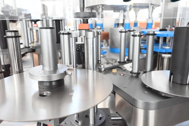 Yogurt Bottle Self Adhesive Labeling Machine