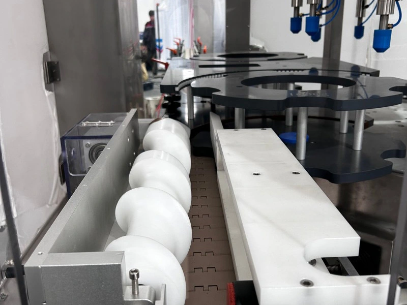 200ml Body Wash Bottle Labeling Machine
